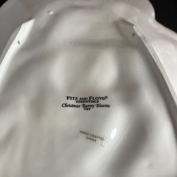 FItz and Floyd Christmas Bunny Blooms 3 Pieces Set Cookie Plate & Salt Pepper - Picture 9 of 14
